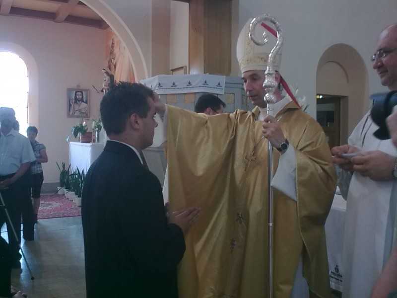 Dr. Udvardy György bérmál templomunkban 2011. június 5-én.