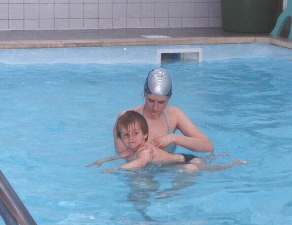 Learning to swim - 35.659 bytes